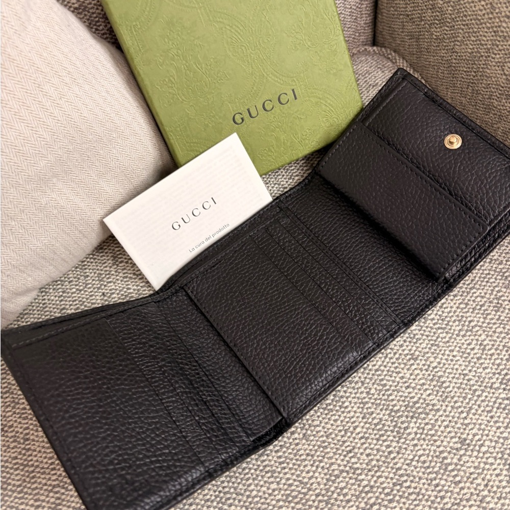 Gucci Black Leather Card Holder - Picture 10 of 11